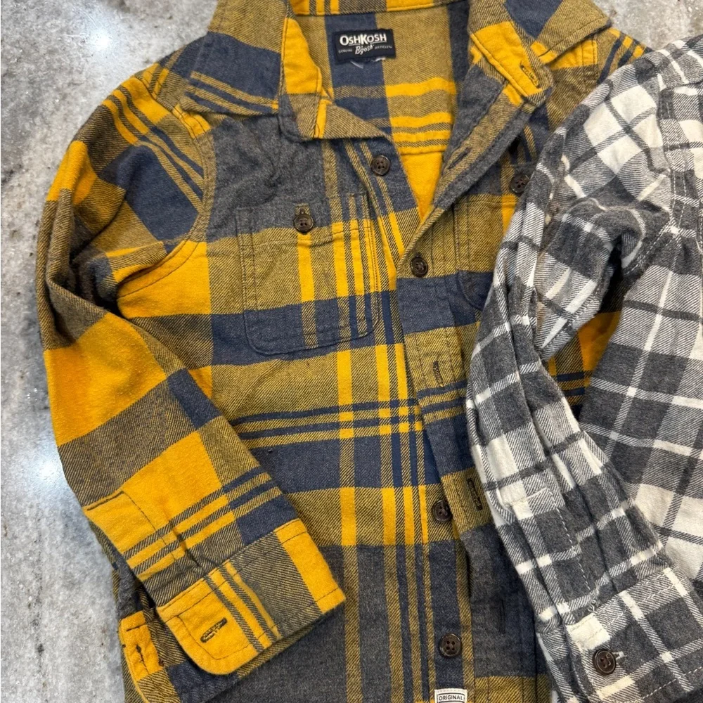 OshKosh B'gosh Kids 5T Plaid‎ Button Down Shirts Bundle